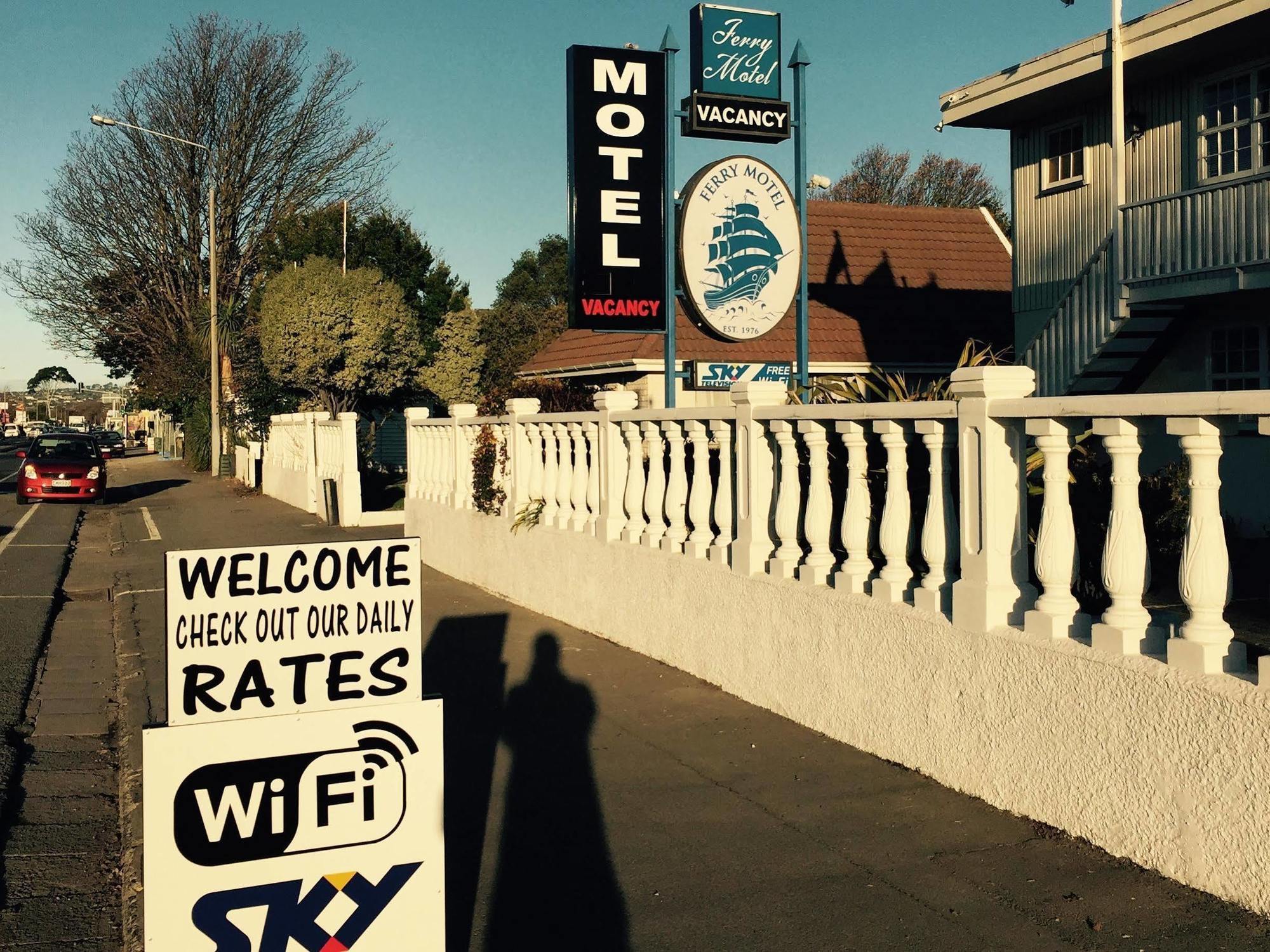 Ferry Motel Christchurch Eksteriør bilde